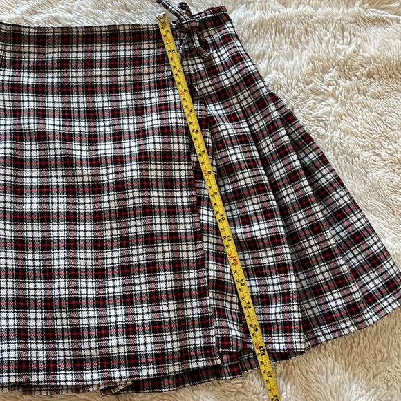 Vintage Express, Small wrap front skirt - Picture 11 of 11